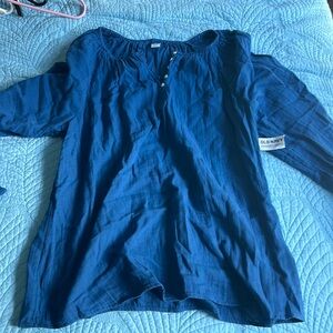 Women’s long sleeve top